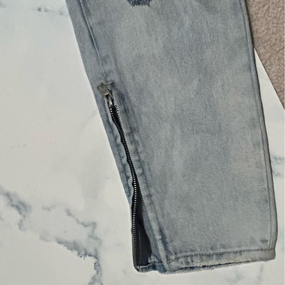 MNML Patchwork Distressed Jeans - Picture 6 of 8